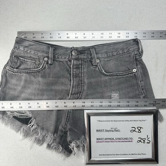 We The Free People Shorts Womens 26 Faded Gray Denim Button Fly Anthropologie - Picture 3 of 10